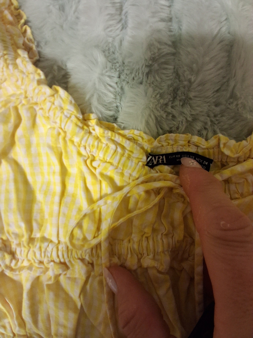 Zara Ruffled Textured Crop Top - Picture 7 of 7